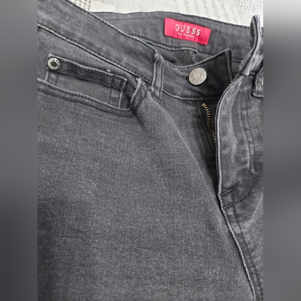 Guess jeans and shirt - Picture 9 of 15